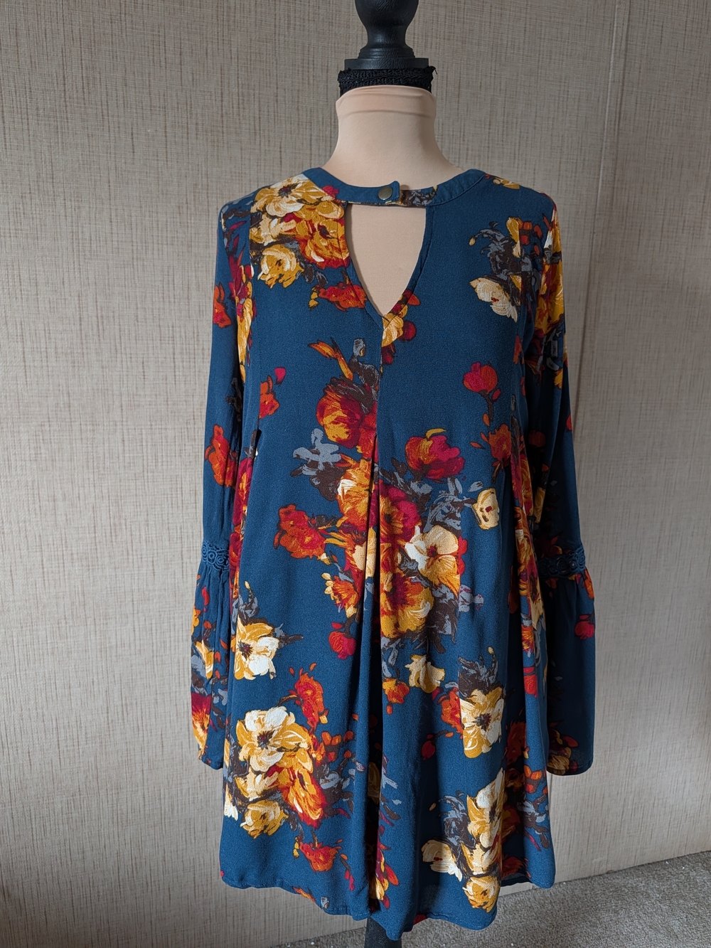 Blu Pepper Teal Floral Keyhole Long Flair Sleeve Swing Dress